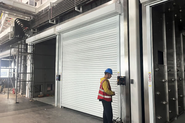 insulated roll up door