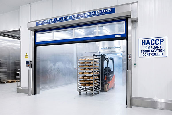 Insulated High-Speed Doors for Vacuum Cooling Rooms